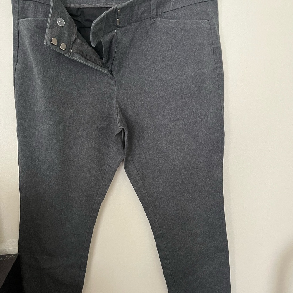 LOFT Charcoal Skinny ankle pants